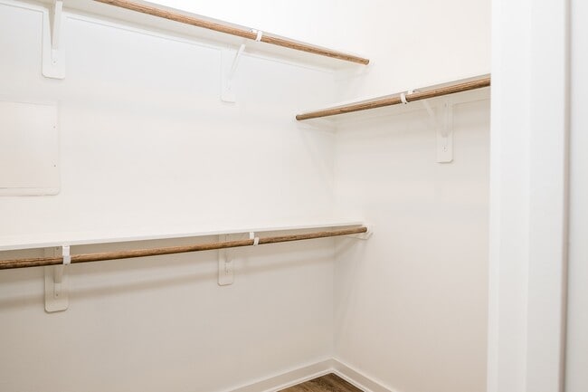 Building Photo - 417 Stonework Garden Ln