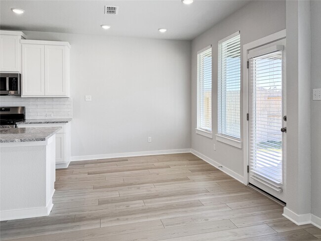 Building Photo - 7511 Bristlegrass Colony Ct