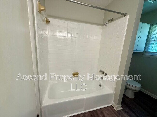 Building Photo - 5080 Shoals Ln