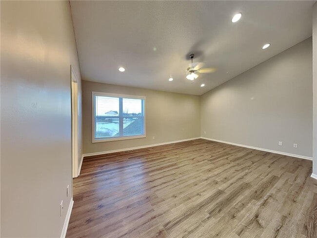 Building Photo - 10065 42nd St NE