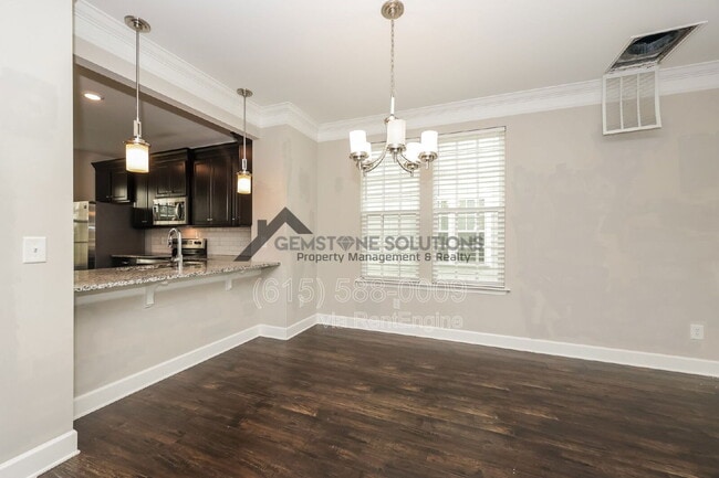 Building Photo - 345 Kara Ln