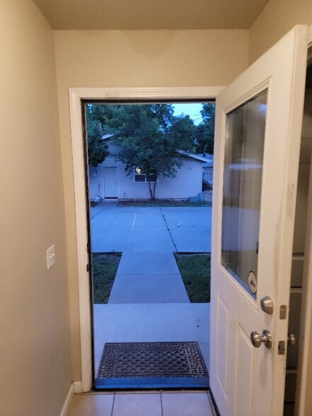 Door to Large, Fenced Backyard - 525 W 1st Ave
