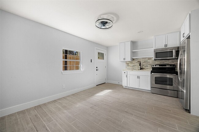 Building Photo - 3229 Holman St