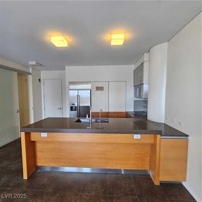 Building Photo - 3722 S Las Vegas Blvd