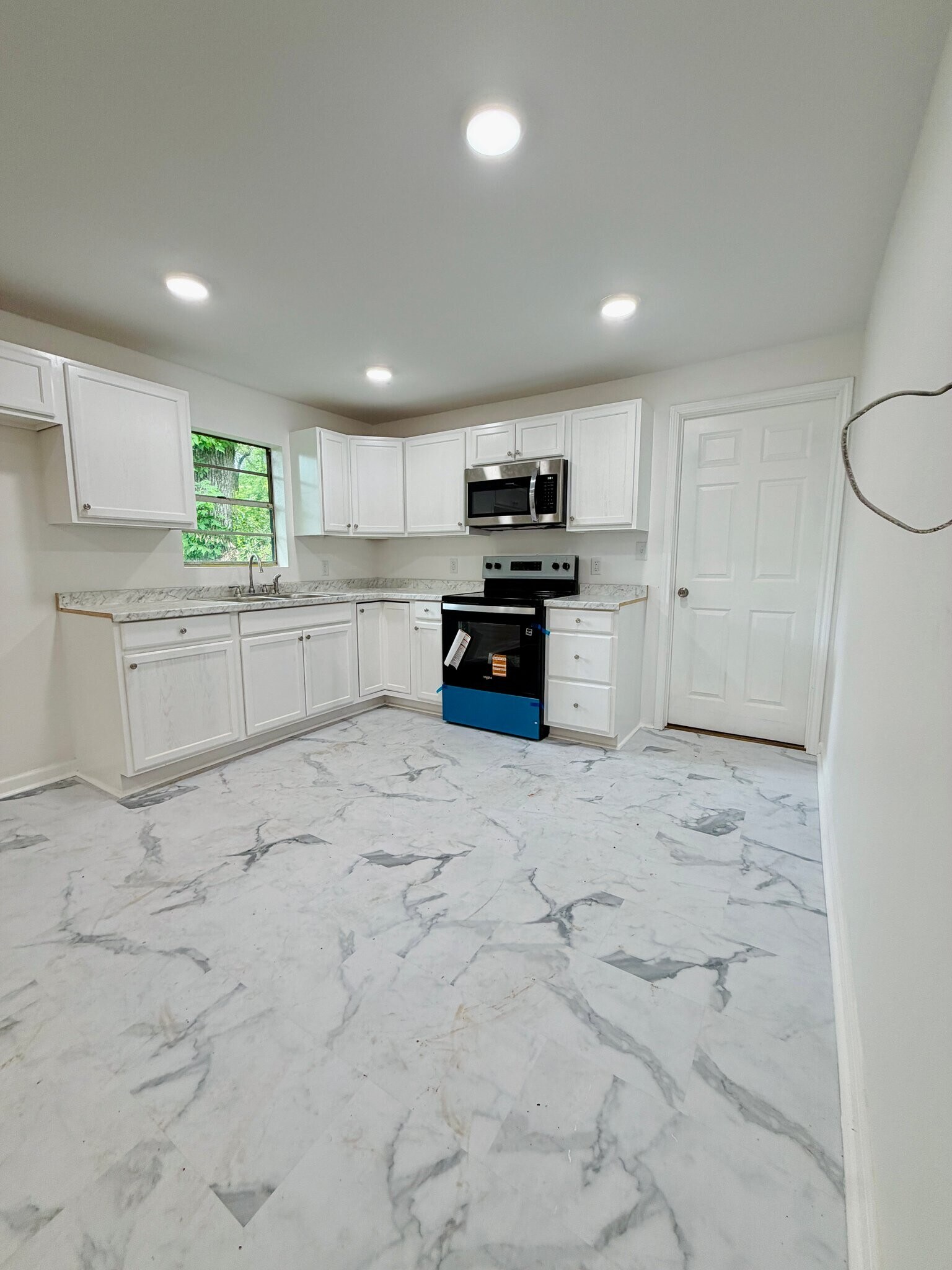 Building Photo - 1712 Plant St