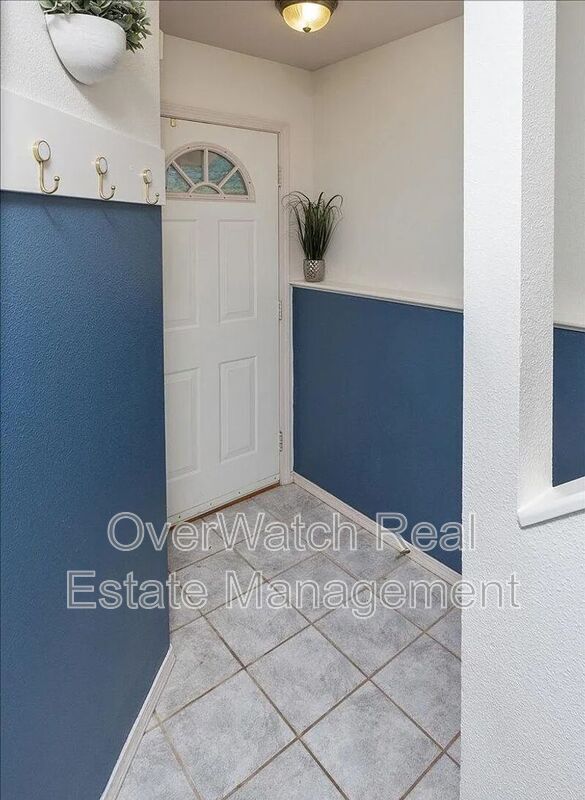 Building Photo - 19527 Highland Ridge Dr