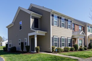 Building Photo - 925 Ileagnes Rd
