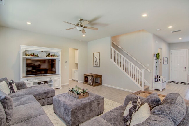 Building Photo - 5706 Desert Mallow St