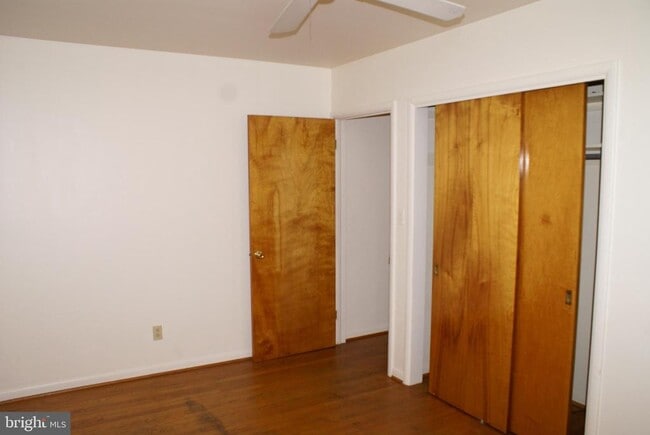 Building Photo - 6056 Lincoln Way W