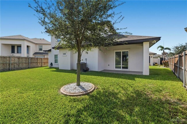 Building Photo - 27 Ensenada Ave