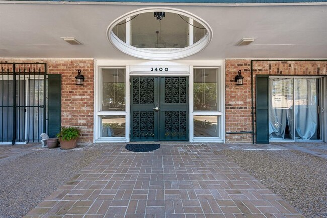 Building Photo - 3400 Timmons Ln