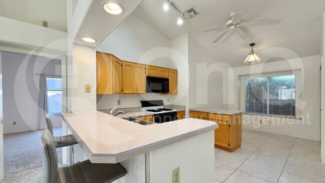 Building Photo - 824 S Saguaro Ridge Pl
