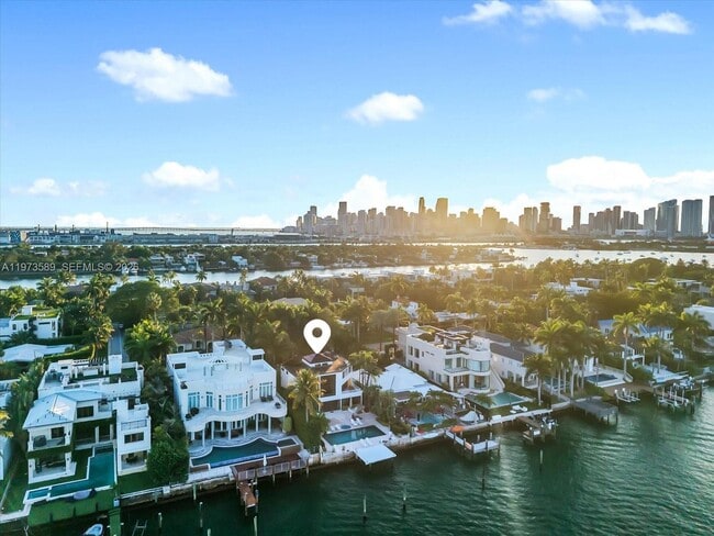 Building Photo - 279 N Hibiscus Dr