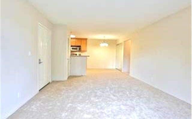 Primary Photo - 2669 Somerset Park Cir
