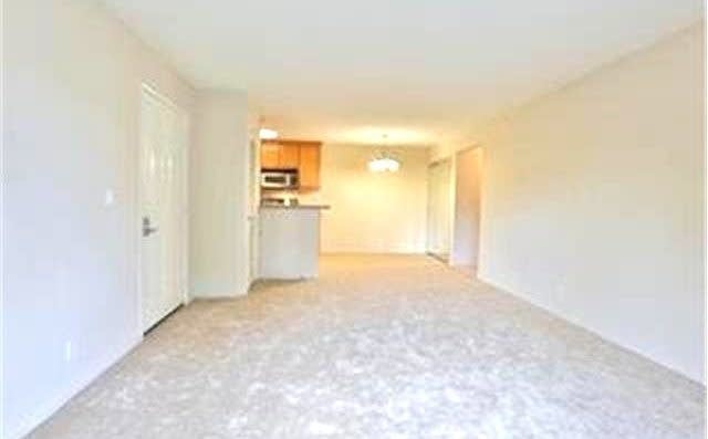Building Photo - 2669 Somerset Park Cir