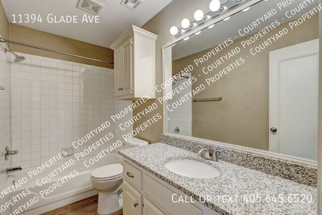 Building Photo - 11394 Glade Ave