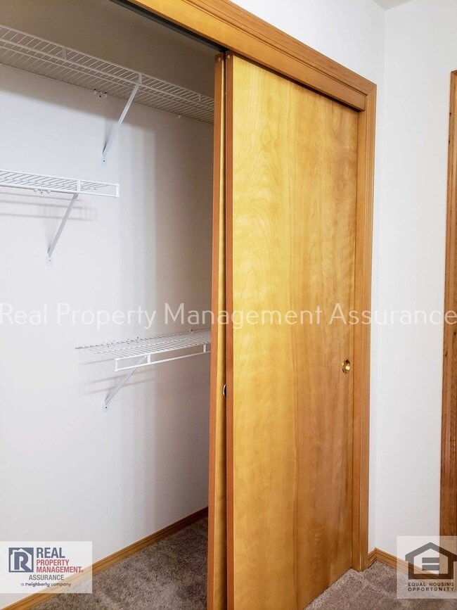 Building Photo - 470 SW 150th Ave