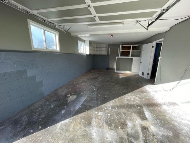 Building Photo - 1396 SE 18th St