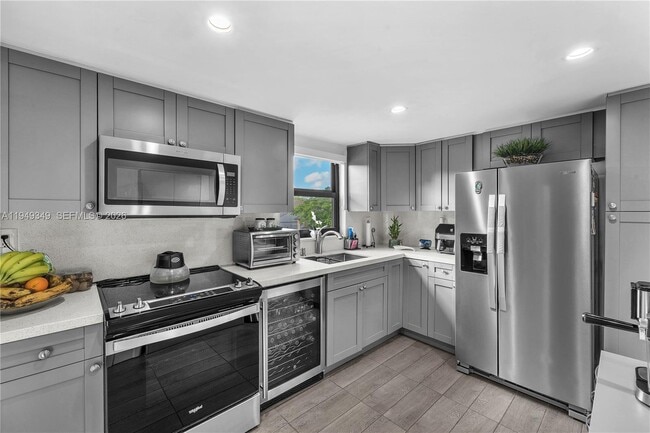 Building Photo - 20841 San Simeon Way