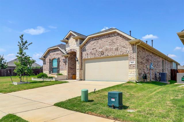 Building Photo - 1828 Roadrunner Dr