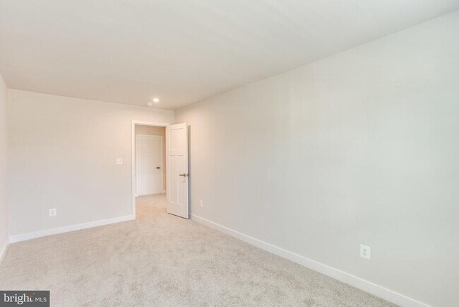 Building Photo - 2183 Hemlock Bay Rd