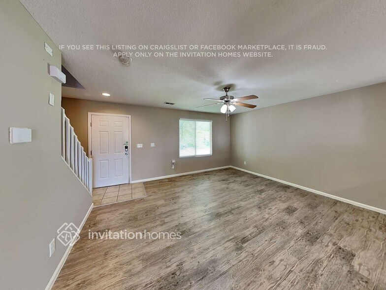 Building Photo - 1465 Hummingbird Cir