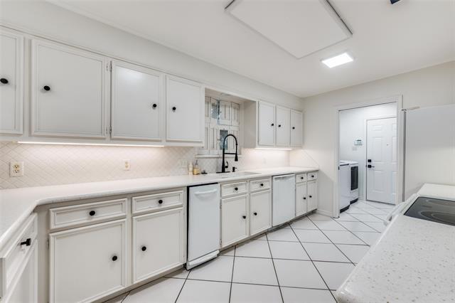 Building Photo - 3805 Brookhaven Cir