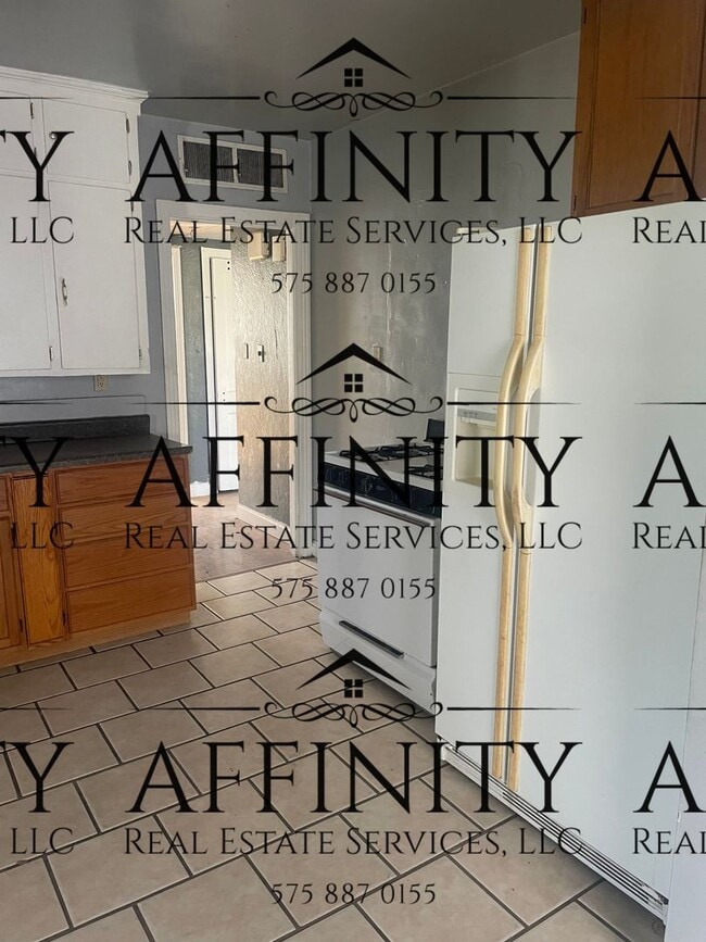 Building Photo - 3 bedroom home