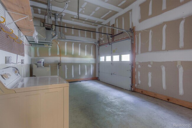Building Photo - 3930 Dunning Rd