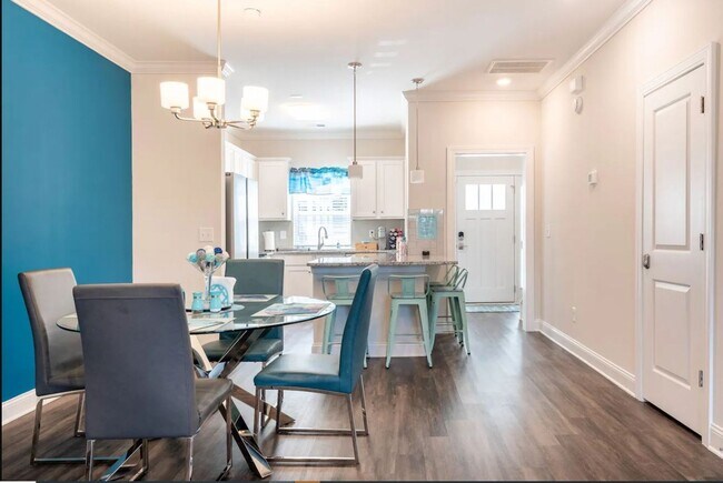 Building Photo - 4357 Azalea Dr