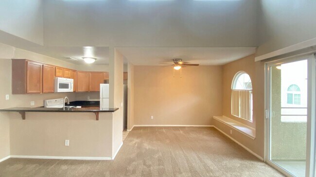 Building Photo - 3145 E Flamingo Rd