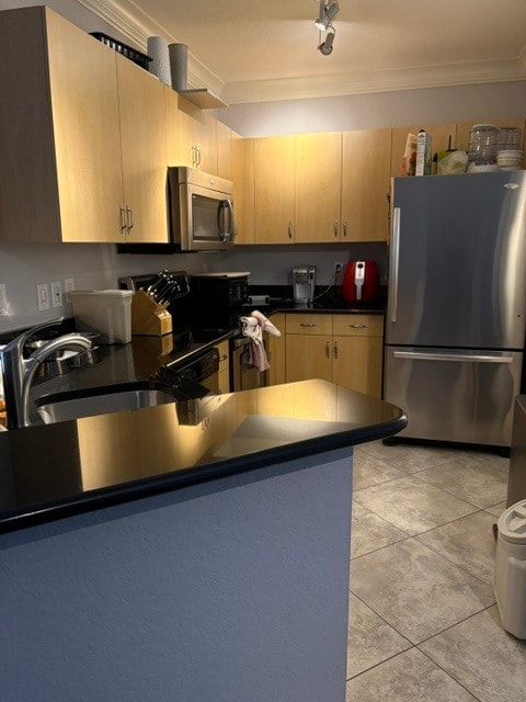 Building Photo - 404 Belmont Pl