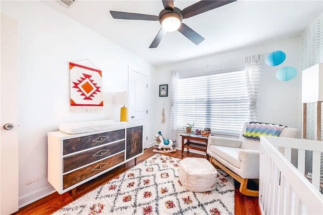 Building Photo - 3305 Larry Ln