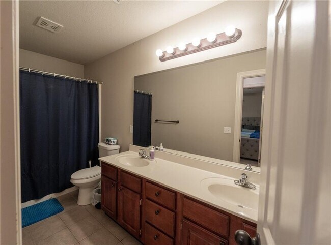 Building Photo - 3449 Mulberry Ln