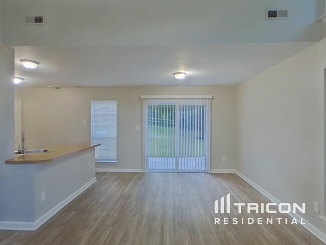 Building Photo - 5407 River Falls Dr