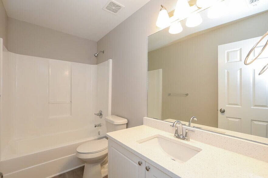 Building Photo - 25 Cindy Cir
