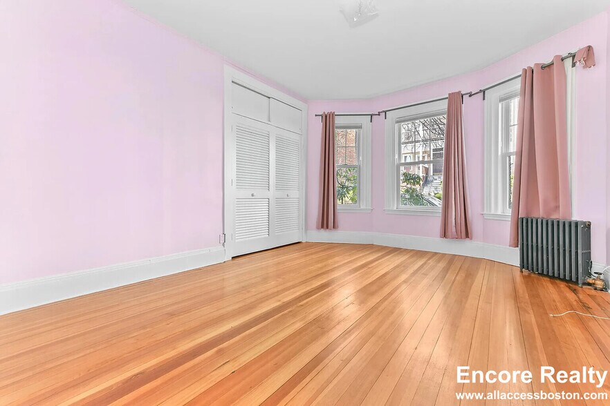 Building Photo - 87 Browne St