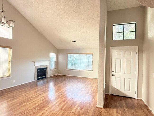 Building Photo - 1143 Lerma Ln