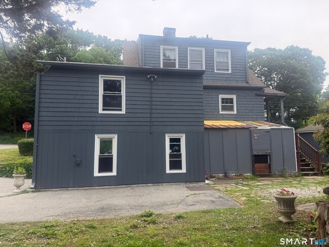 Building Photo - 664 Noank Rd