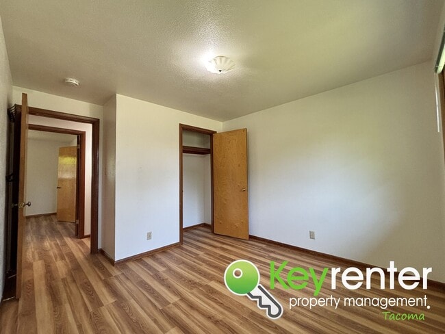 Building Photo - Charming Clinker Brick Rambler in the Hear...