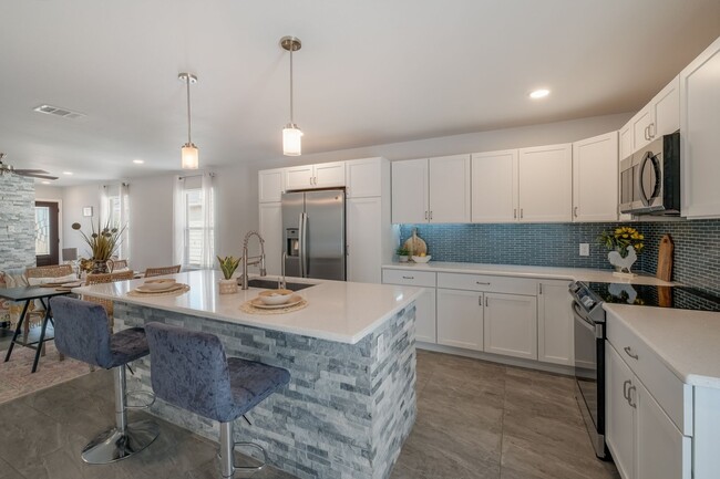 Building Photo - 25110 Orchard Acres