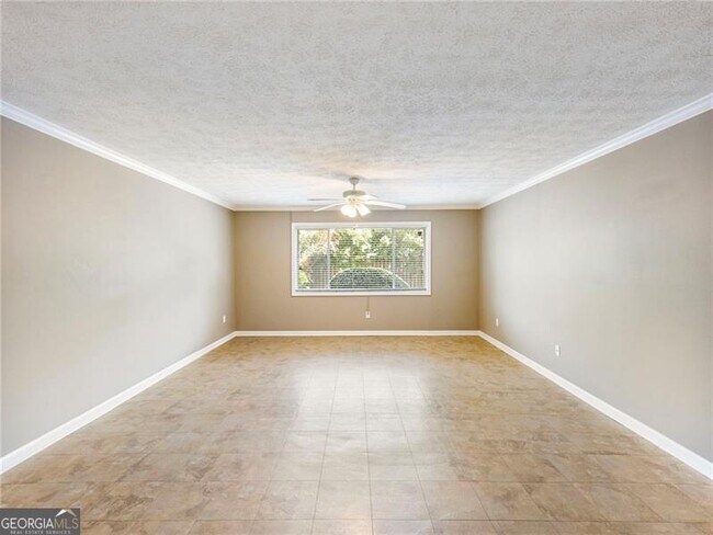 Building Photo - 115 Biscayne Dr NW