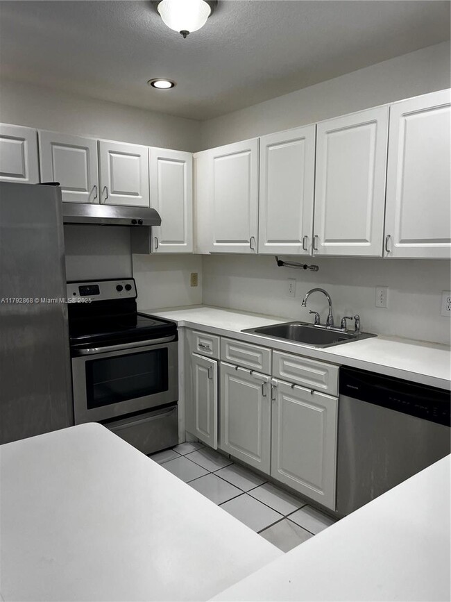 Building Photo - 9004 SW 137th St
