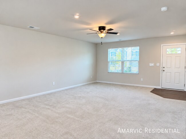 Building Photo - 228 Nepeta Dr