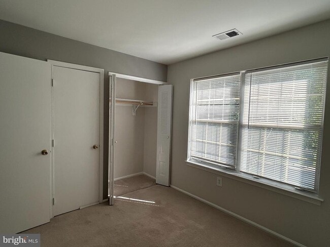 Building Photo - 35 Coral Tree Ct