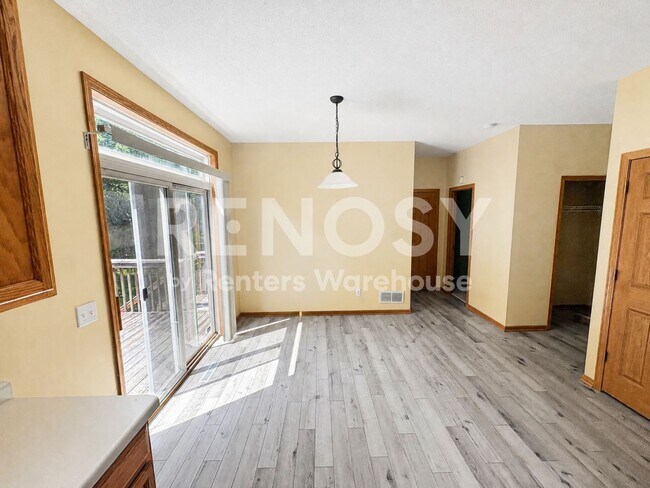 Building Photo - Available September 1st 3 Bedroom 3 Bath Single Family Home in Plymouth