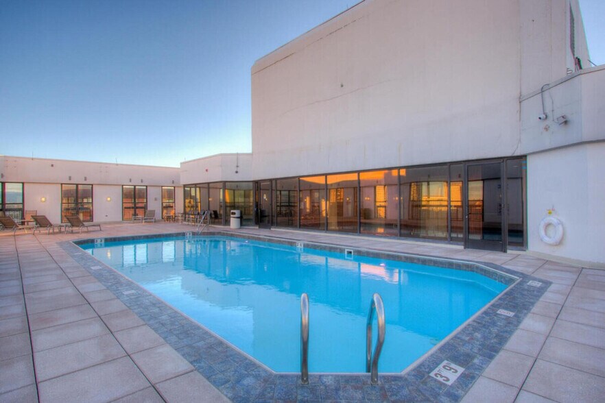 Building Photo - 1675 Larimer St