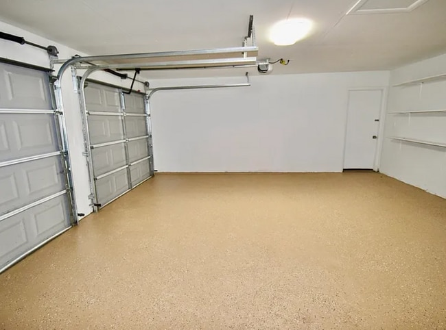 Building Photo - 641 White Ct