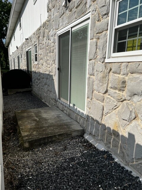 Building Photo - 120 Edgewood St