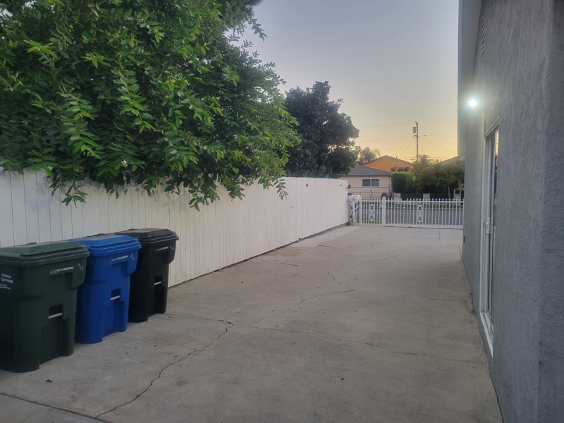 Building Photo - 8134 Comolette St